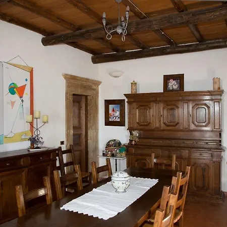 La Bifora E Le Lune Vico Sotto Gli Archi 5