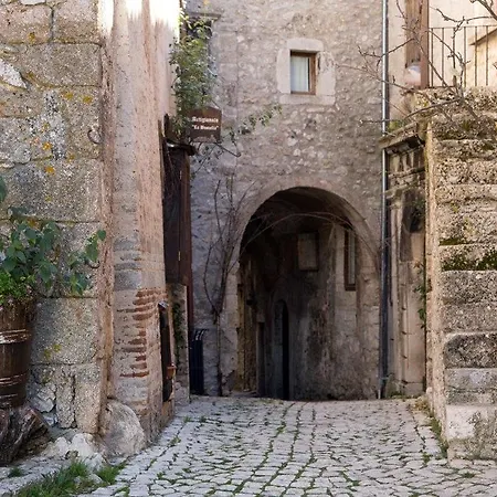 La Bifora E Le Lune Vico Sotto Gli Archi 5 * Santo Stefano Di Sessanio