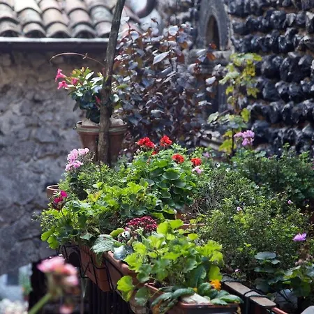 La Bifora E Le Lune Vico Sotto Gli Archi 5 サント・ステーファノ・ディ・セッサーニオ