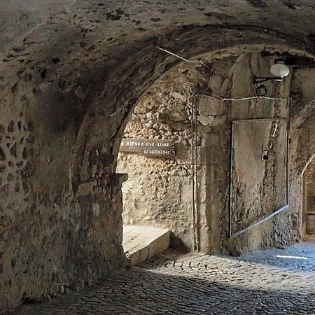 La Bifora E Le Lune Vico Sotto Gli Archi 5
