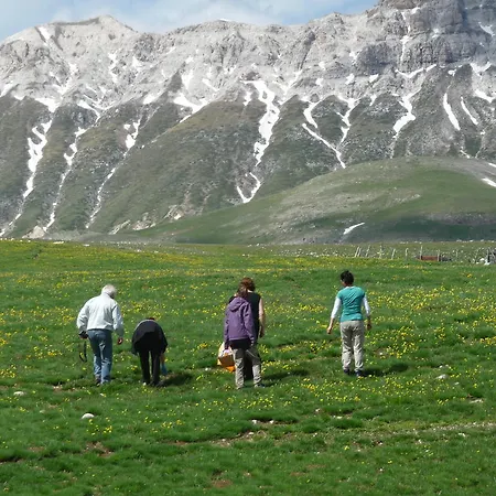 La Bifora E Le Lune Vico Sotto Gli Archi 5 Santo Stefano Di Sessanio