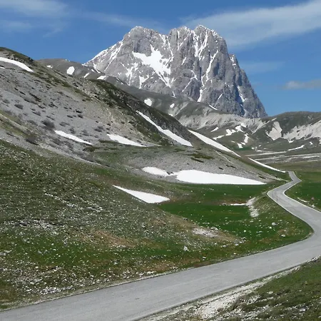 La Bifora E Le Lune Vico Sotto Gli Archi 5 Santo Stefano Di Sessanio