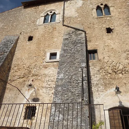 La Bifora E Le Lune Vico Sotto Gli Archi 5 Bed and Breakfast Santo Stefano Di Sessanio