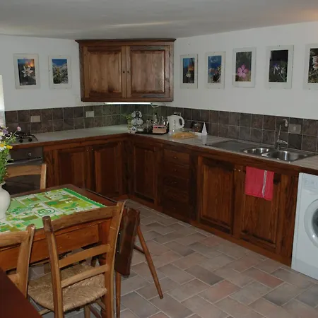 Oda ve Kahvaltı La Bifora E Le Lune Vico Sotto Gli Archi 5 Santo Stefano Di Sessanio