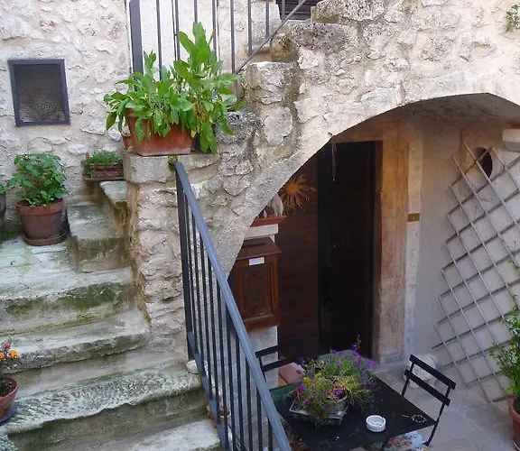 La Bifora E Le Lune Vico Sotto Gli Archi 5